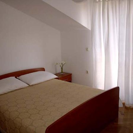 Apartments Vini And Ivana Sućuraj 客房 照片