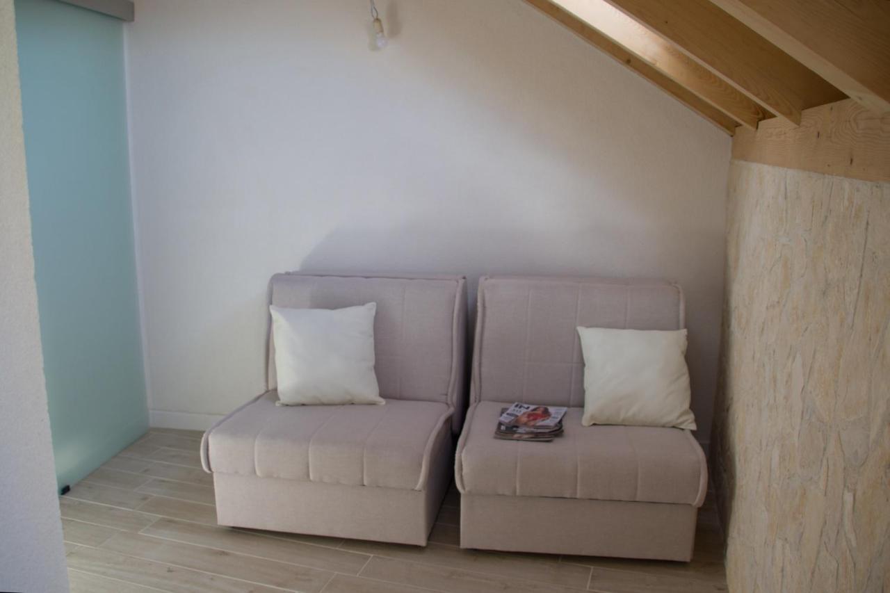 Apartments Vini And Ivana Sućuraj 外观 照片